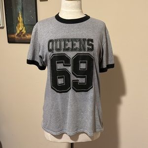 Vintage - QUEENS 69
